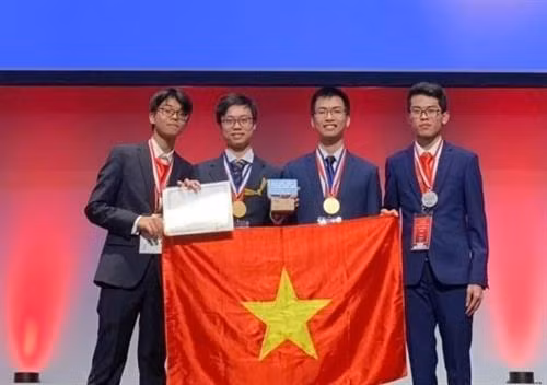参加2019年国际化学奥林匹克竞赛的越南4名学生。图自越通社 参加2019年国际化学奥林匹克竞赛的越南4名学生。图自越通社
