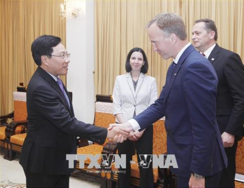 政府副总理兼外长范平明会见拉脱维亚国务秘书安德烈斯·贝德高 ảnh 1