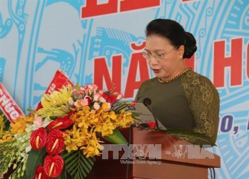 越南国会阮氏金银在典礼上发表讲话。（图片来源：越通社）