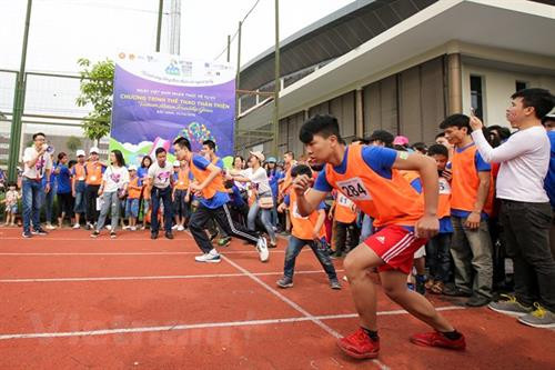 第三次越南提高对自闭症认识日活动。（图片来源：越通社）