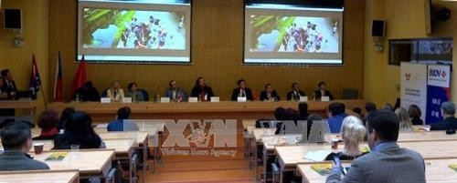 题为“聘用越南劳工”的研讨会在捷克举行。（图片来源：越通社）