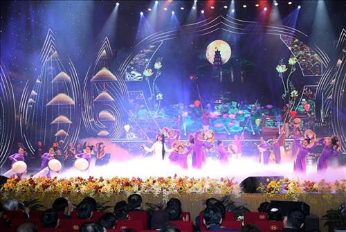 2019年家乡之春文艺晚会。图自越通社 2019年家乡之春文艺晚会。图自越通社