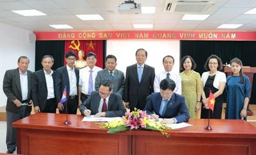 合作备忘录签署仪式。图自越南公论电子报