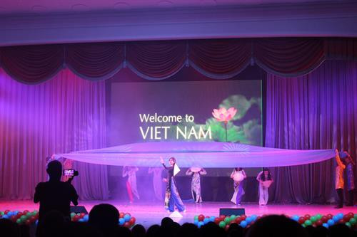 俄罗斯乌拉尔亚洲选美比赛。图自越通社 俄罗斯乌拉尔亚洲选美比赛。图自越通社