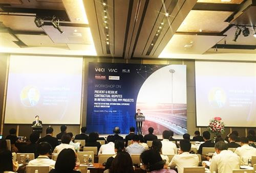 研讨会场景。图自https://www.qdnd.vn