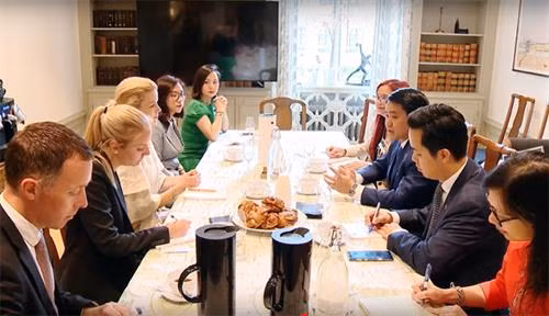 会谈场景。图自http://hanoimoi.com.vn