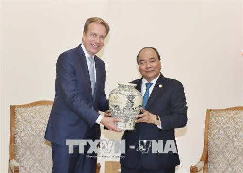 越南政府总理阮春福会见世界经济论坛执行董事博尔格·布伦德 ảnh 3