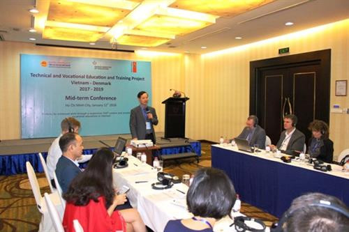 12日在胡志明市举行的会议场景。（图片来源：baomoi.com）