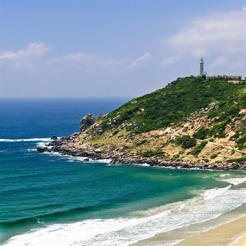 富安省绥和市（Tuy Hòa）具有沿海土地的宁静之美，是拥有众多景点的旅游胜地。图自互联网