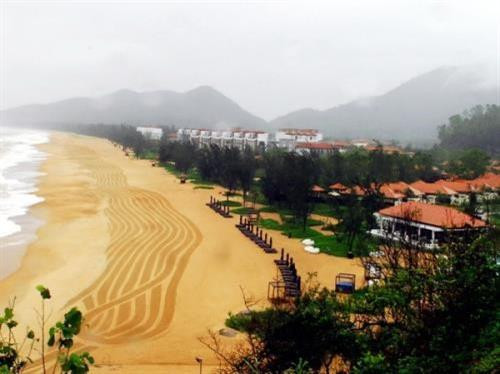 陵姑海滩。(图片来源:越通社) 陵姑海滩。(图片来源:越通社)