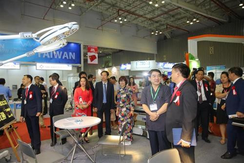 第12届越南（胡志明市）国际医药、医疗器械展参观者。（图片来源：因特网）