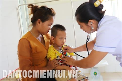 南润县各卫生所从县乡到村寨同步建设，满足同胞保健需求。图： 安成达