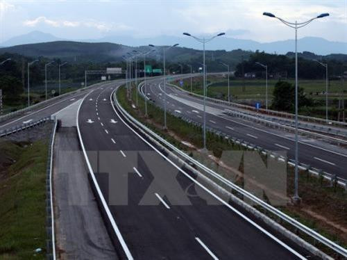 资料图：河内—老街高速公路。（图片来源：越通社）