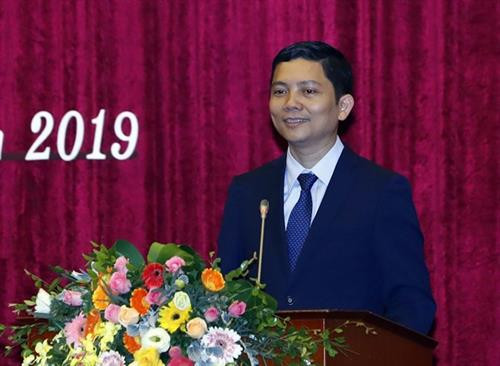 裴日光同志在任命书颁发仪式上发言。图自越通社