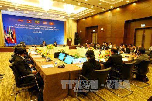 柬老缅越泰劳动合作部长级会议：促进移民劳动者可持续就业 ảnh 1