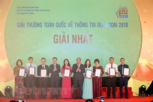 这是连续第五年新闻网VietnamPlus获得全国对外新闻奖。越通社记者 明山 摄 这是连续第五年新闻网VietnamPlus获得全国对外新闻奖。越通社记者 明山 摄