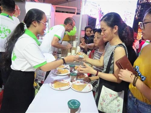 2018年法国美食节在胡志明市举行。图自越通社