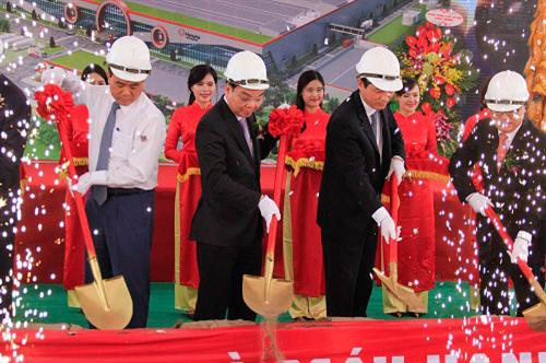 越南首家航空发动机零部件建造厂开工兴建仪式。（图片来源：越通社）