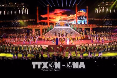 2018年顺化文化节盛大开幕。（图片来源：越通社）