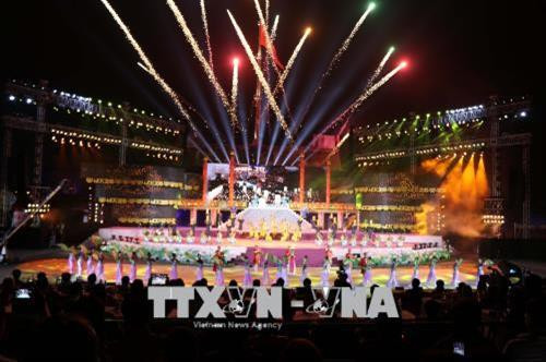 2018年顺化文化节盛大开幕。（图片来源：越通社）