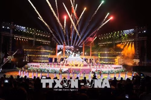 2018年顺化文化节盛大开幕。（图片来源：越通社）