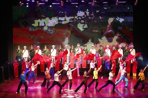 “坚定对党的信心”艺术活动上的表演节目。图自互联网 “坚定对党的信心”艺术活动上的表演节目。图自互联网