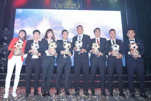 获得2017年越南金球奖的运动员。（图片来源：越通社）