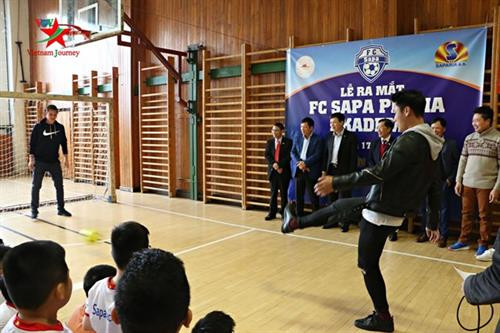 布拉格沙巴足球俱乐部和青少年足球培训中心正式亮相。图自互联网 布拉格沙巴足球俱乐部和青少年足球培训中心正式亮相。图自互联网