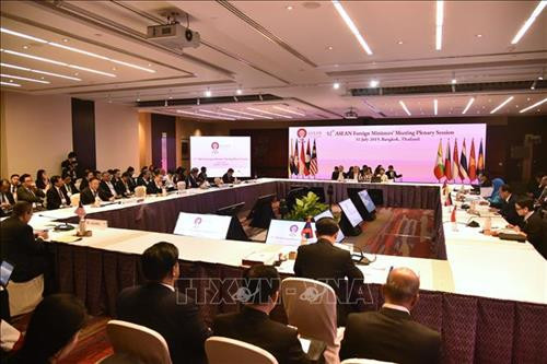 第52届东盟外长会议场景。图自越通社