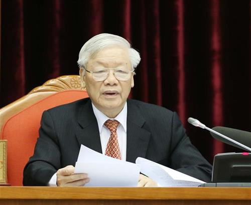 越共中央总书记、国家主席阮富仲主持会议。图自越通社