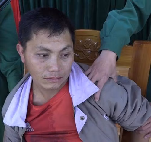 老挝籍毒贩在乂安省边境地带被抓。图自互联网