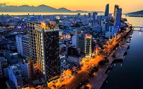 附图：岘港市夜景。（图片来源：因特网）