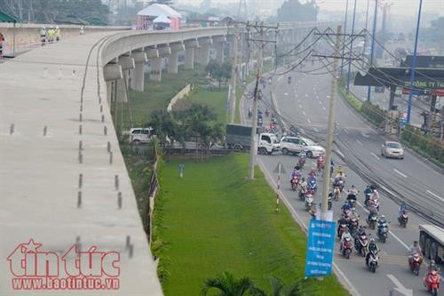 胡志明市一号城铁（滨城-仙泉线）。图自baotintuc.vn