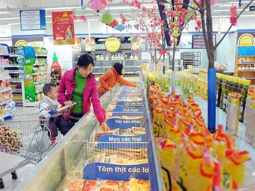 确保春节期间市场供求平衡物价稳定。图自越通社 确保春节期间市场供求平衡物价稳定。图自越通社