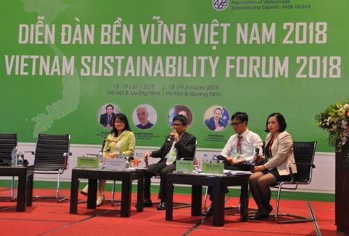 各代表在论坛上发言。（图片来源：因特网）