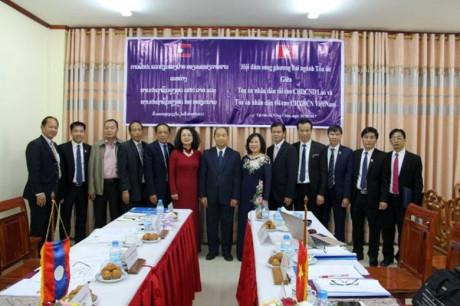 各位代表合影留念。(图片来源:因特网) 各位代表合影留念。(图片来源:因特网)