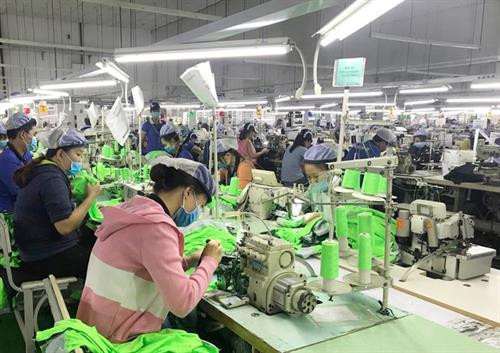 胡志明市吸引外资项目8000个,注册资本近450亿美元。图自因特网 胡志明市吸引外资项目8000个,注册资本近450亿美元。图自因特网