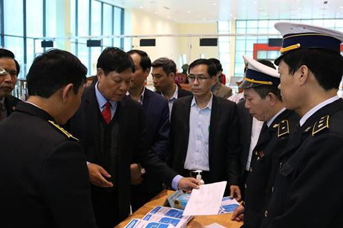 卫生部检查边境省谅山nCoV病毒引起的急性呼吸道感染防治工作。图自互联网