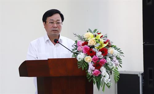 富寿省人民委员会主席裴文光在会上发表讲话 图自互联网 富寿省人民委员会主席裴文光在会上发表讲话 图自互联网