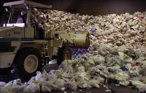 资料图：日本向东南亚出口垃圾处理及焚烧发电技术。图自越通社