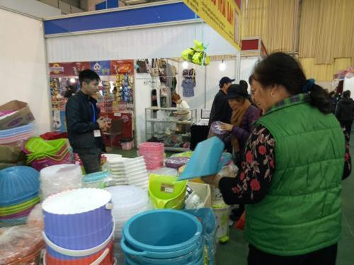 泰国商品零售展的展位（图片来源：越通社）