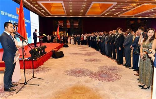 越南国庆74周年纪念典礼场景。图自越通社 越南国庆74周年纪念典礼场景。图自越通社