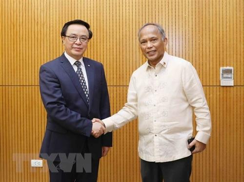 菲律宾民主人民力量党访问越南 ảnh 2