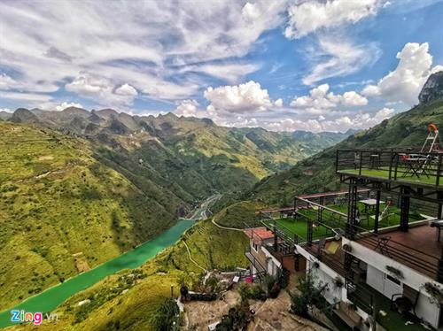 Panorama 酒店成为征服马皮棱山路时很多游客的中途休息站。图自因特网 Panorama 酒店成为征服马皮棱山路时很多游客的中途休息站。图自因特网