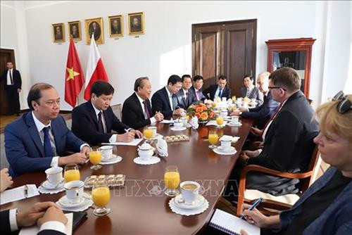 张和平会见波兰参议院议长斯坦尼斯瓦夫·卡尔切夫斯基。越通社记者范胜 摄