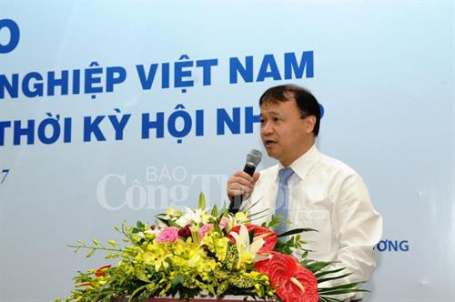 工贸部副部长杜胜海在会上发表讲话。（图片来源：工贸报）