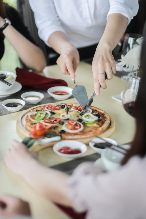 四面八方游客将有机会品尝越南西北地区各民族同胞的各种特色菜肴。（图片来源：越通社）