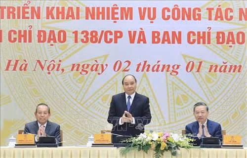政府总理指导加强打击商品走私和贸易欺诈行为。图自越通社 政府总理指导加强打击商品走私和贸易欺诈行为。图自越通社