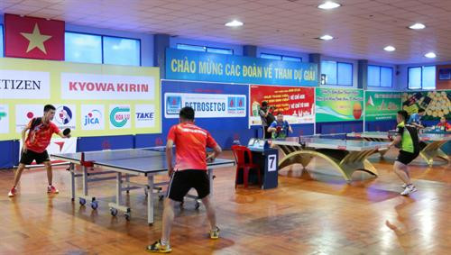 运动员在比赛中。(图片来源:越通社) 运动员在比赛中。(图片来源:越通社)