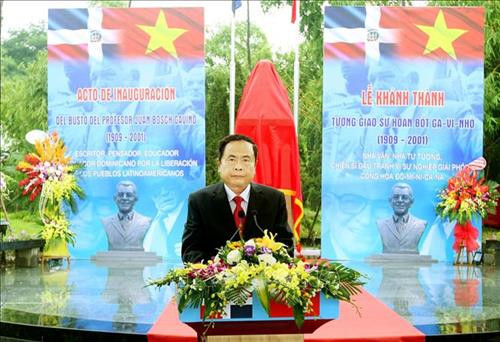 多米尼加共和国第一位总统塑像在河内落成 ảnh 2